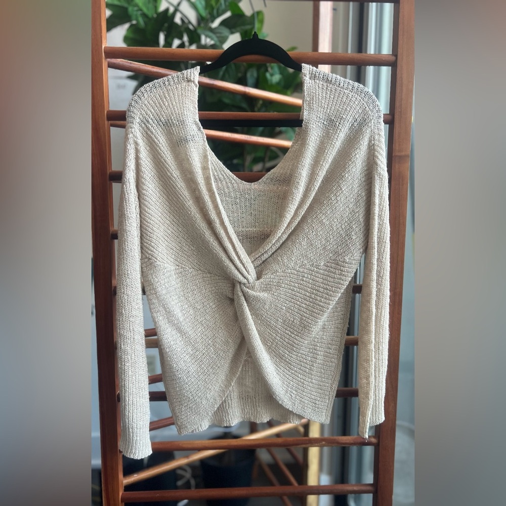 Moon & Madison Twist Back/Front Reversible Knit Sweater